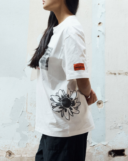 CHAINSAW MAN Flower T-Shirt - PREORDER