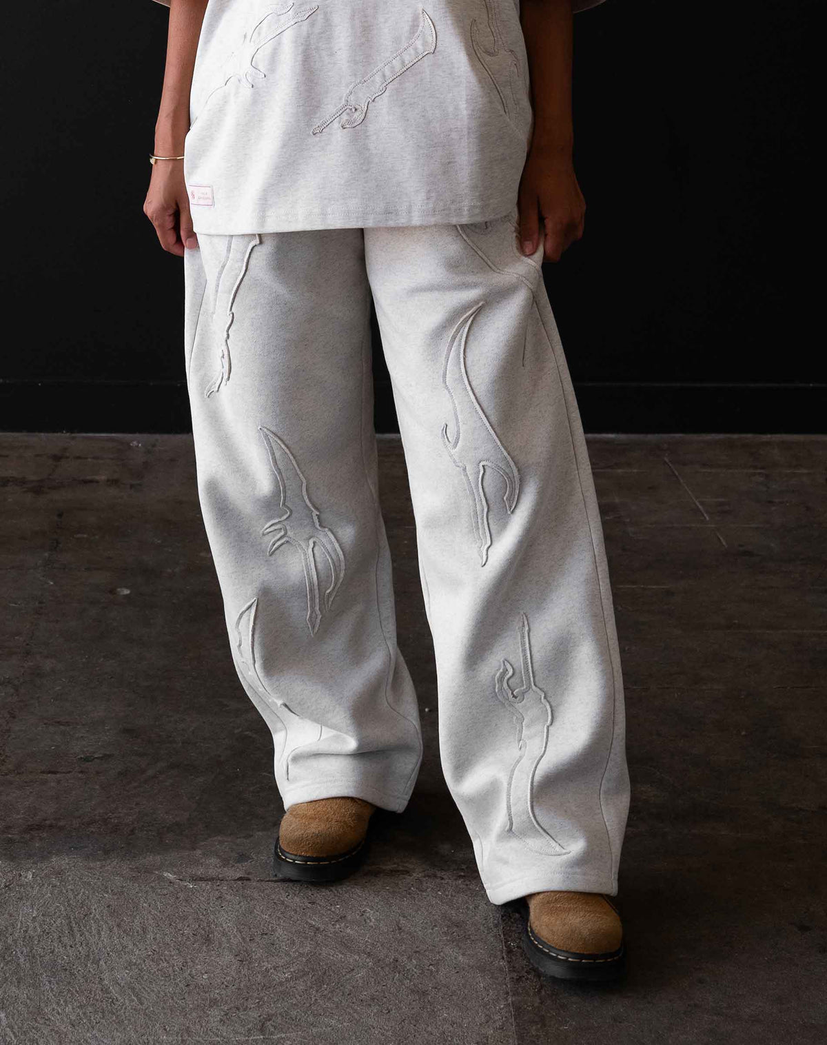 SOLO LEVELING Dagger Sweatpants Heather
